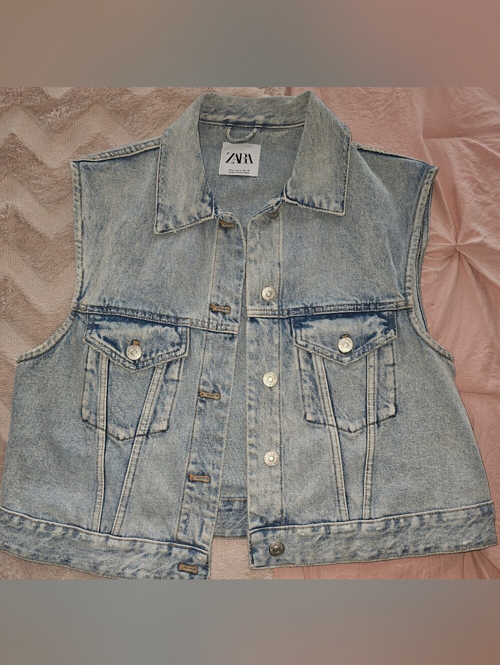 ZARA Light Wash Distresses Cropped Denim Vest Sleeveless Jean Jacket